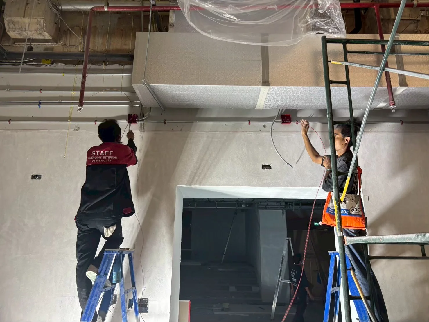 Installing air-cindition system of VRV at hoapital rajabhat university
